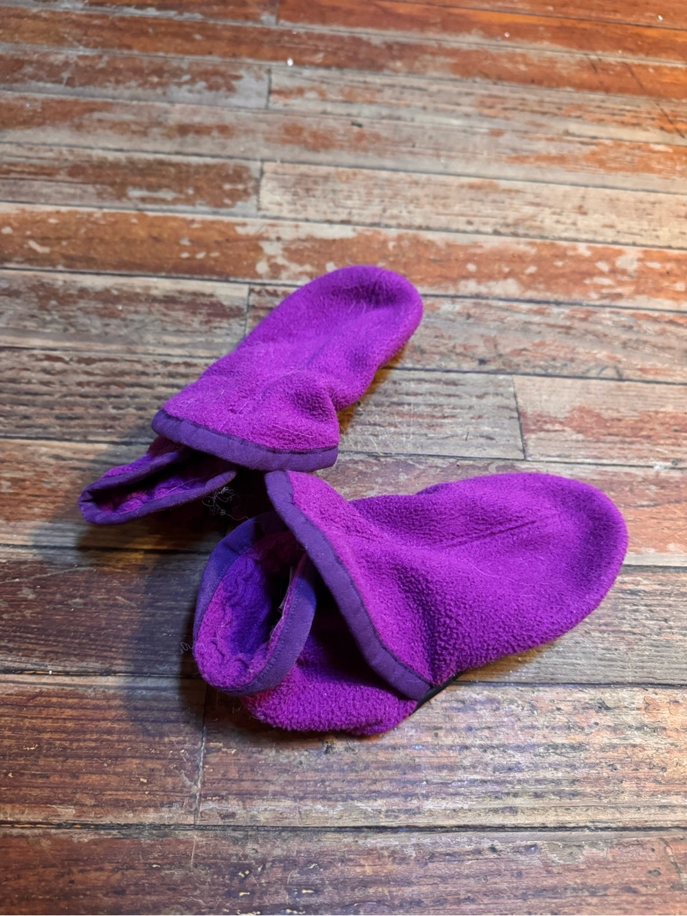 Patagonia Purple Fleece Slip-On fleece slippers 4T-5T